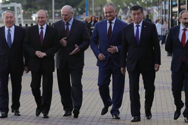 Փաշինյանի թիմն ուզում է «սանձել» գերտերություններին. փորձագետը` ռիսկային խաղի մասին