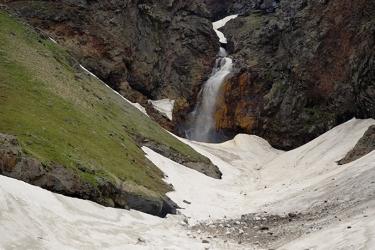 Հայաստանի լեռներում ամերիկյան ավիացիոն շարժիչ են գտել. լուսանկարներ