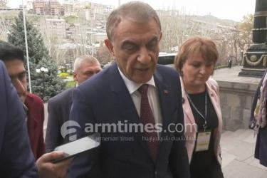 Եթե ժողովուրդն ասի, որ ես հրաժարական տամ, կտամ. Արա Բաբլոյանը՝ իր նախագահած խայտառակ նիստի մասին