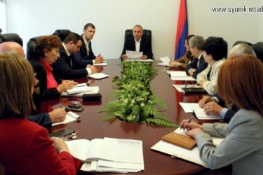 ՀՈՒՆԱՆ ՊՈՂՈՍՅԱՆՆ ԱՌԱՋԻՆ ԱՇԽԱՏԱՆՔԱՅԻՆ ԽՈՐՀՐԴԱԿՑՈՒԹՅՈՒՆՆ ԱՆՑԿԱՑՐԵՑ