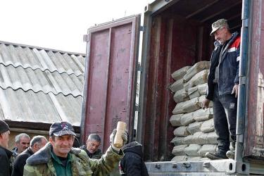 Մեղրիի համայնքի բնակավայրերին անվճար մատակարարվում են վառելիքային բրիկետներ