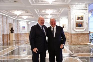 Մինսկում կայացել է Արմեն Սարգսյանի և Ալեքսանդր Լուկաշենկոյի հանդիպումը