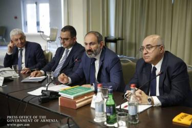 Նիկոլ Փաշինյանը մասնակցել է ՀՀ տնտեսության զարգացմանը նվիրված խորհրդաժողովին