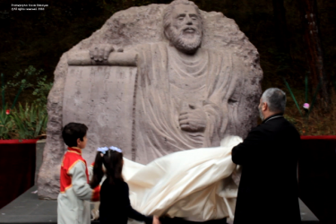     Թարգմանչաց տոնին բացվեց սուրբ Մեսրոպ Մաշտոցի արձանը