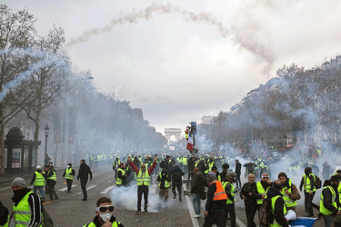 Ֆրանսիայի կառավարությոնը զիջումների է գնում. աղմկահարույց որոշման կիրառումը հետաձգվում է